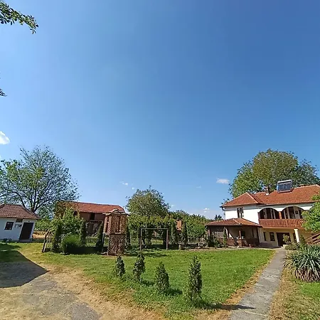 Jagoda * Bukorovac