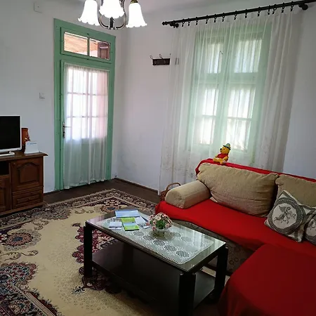 Oda ve Kahvaltı Jagoda *