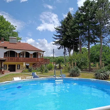 Jagoda Bed and Breakfast